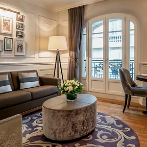 ***** ホテル La Clef Louvre By The Crest Collection フランス